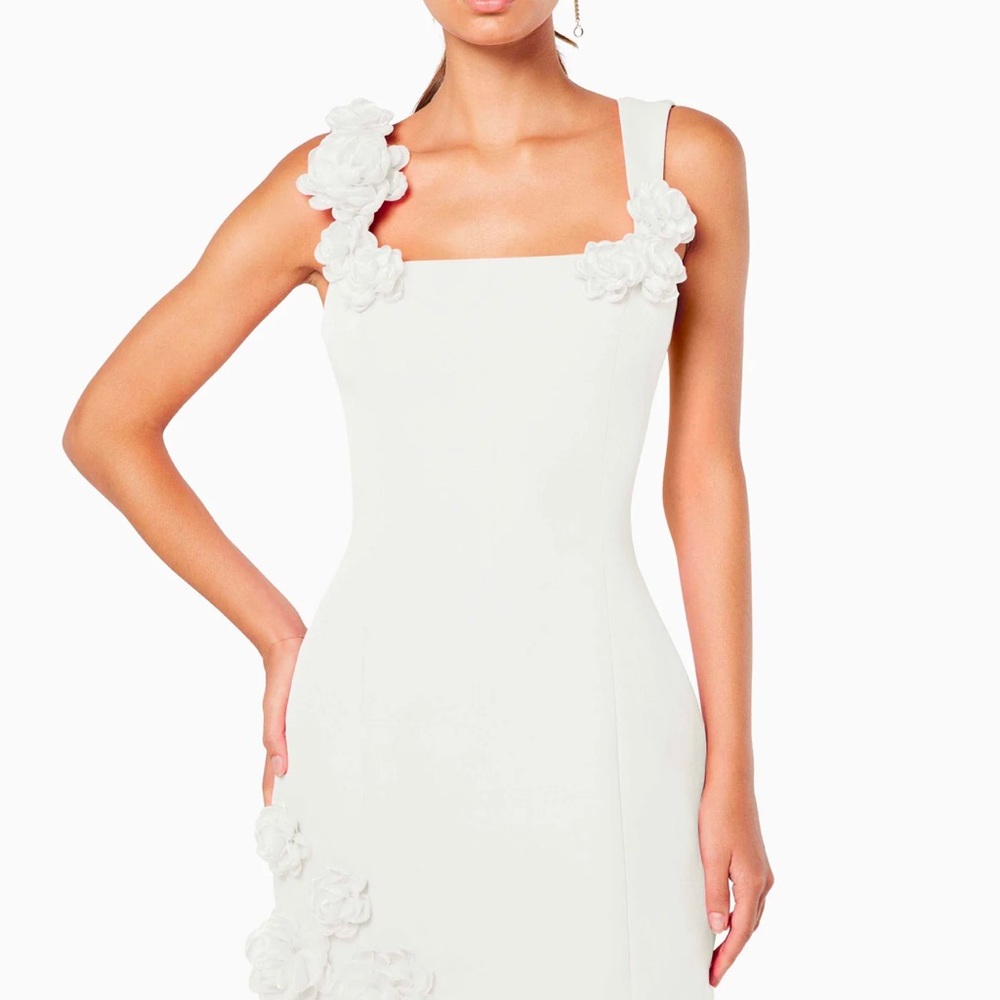 Elliatt Trompe White Floral Dress